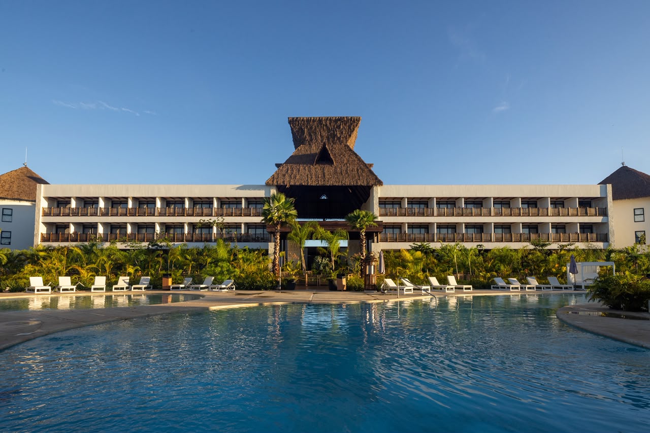 Mundo Maya ajusta tarifas para temporada baja